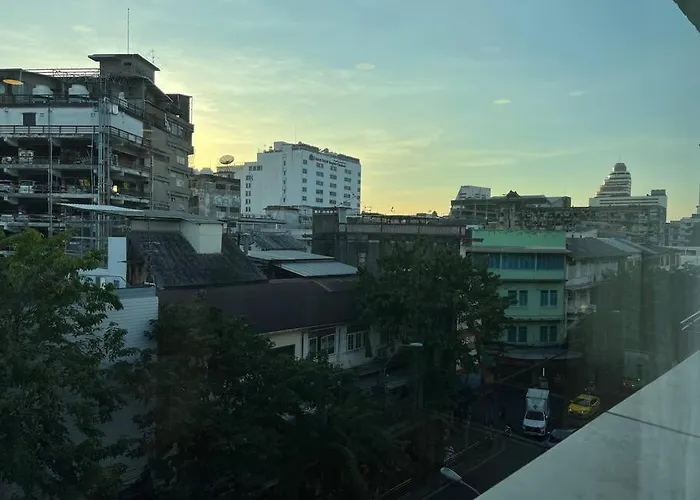 Roof 4br Private Floor, China Town, Center 公寓
